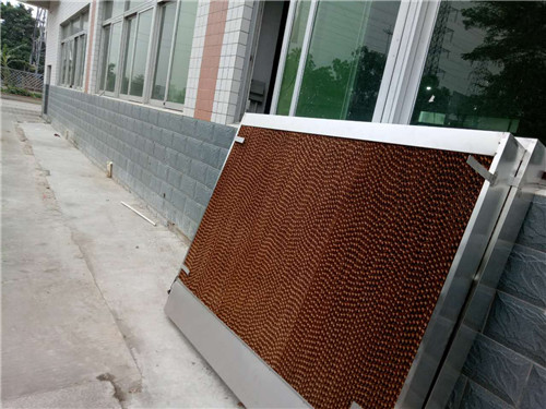 車間降溫水簾風(fēng)機(jī)的有特點